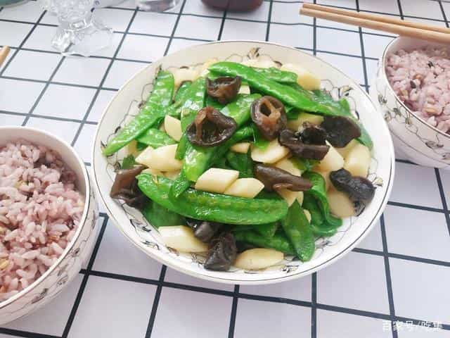 它是“素菜人参”,影视剧中的食疗圣品,秋天炒一盘,清润又清肺  第3张