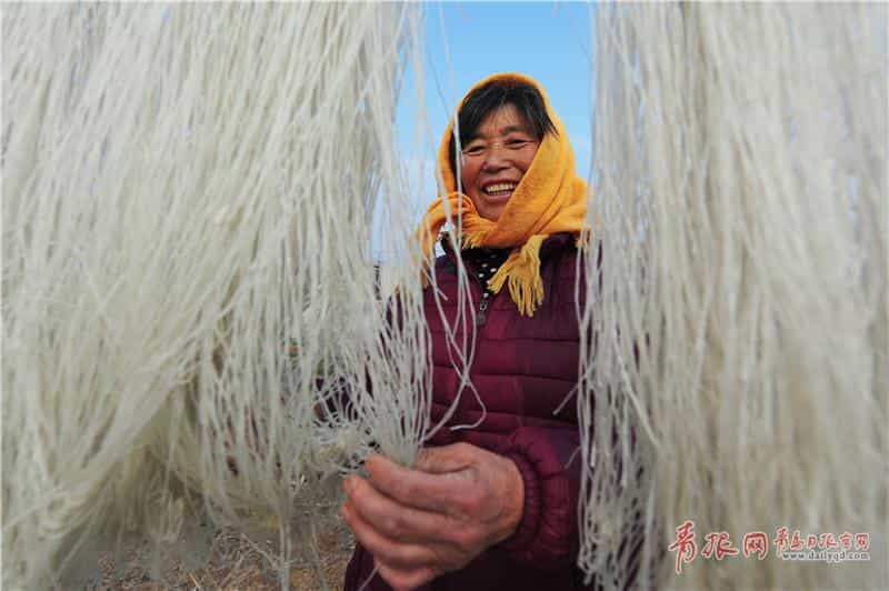 手工粉条变畅销年货青岛“粉条村”赶制忙  第1张